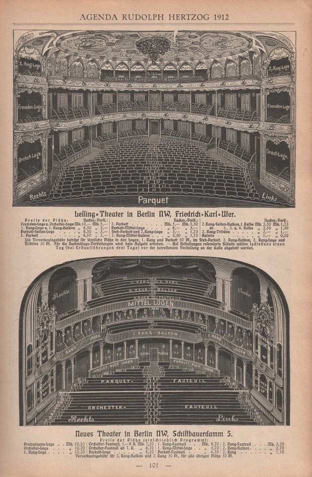 Schwarz-weiß-Illustration einer alten Buchseite mit einer detaillierten Zeichnung eines großen Auditoriums in Berlin, Deutschland, aus dem Jahr 1912 sowie Text, der das Theaterlayout beschreibt.