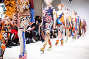 Vetements Frühling 2027: Kein Stein bleibt unumgedreht
