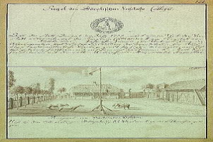 Schwarz-weißer Abzug des ersten Entwurfs der deutschen Verfassung, mit einer Straßenszene-Zeichnung mit einer Flagge an einem Mast, Gebäuden, Bäumen und Himmel.