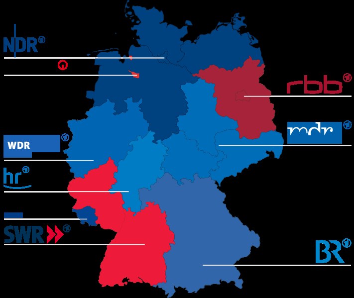 Eine Deutschlandkarte mit in Rot und Blau hervorgehobenen Bundesländern, die die Ergebnisse der Wahl 2016 zeigen, mit Texten zu den Kandidaten und dem Wahldatum.
