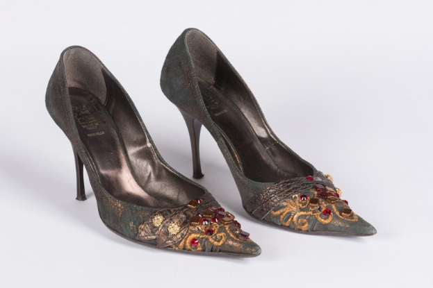 Suki Waterhouses Jimmy Choo Heels Whisper Romance bei Women Power
